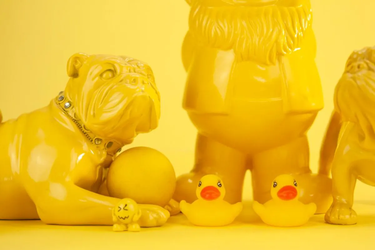 yellow decor